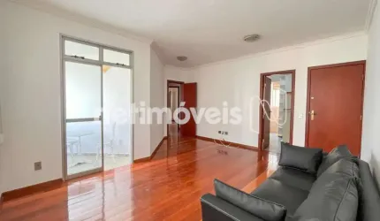 Apartamento à venda no bairro Funcionários com 80m² e 2 dormitórios/quartos.