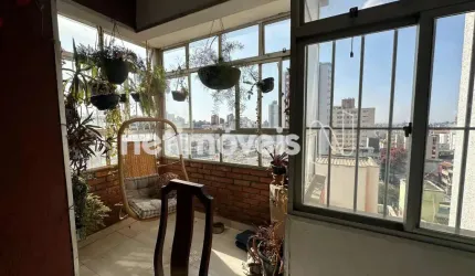 Apartamento à venda com 4 dormitórios no bairro Sagrada Família e 77 m² úteis.