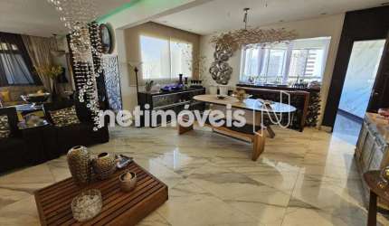 Apartamento à venda ou locação no bairro Santo Agostinho com 4 dormitórios/quartos e 250 m².