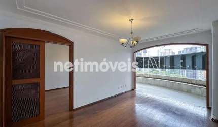 Apartamento à venda no bairro Santo Agostinho com 244m² e 4 dormitórios/quartos