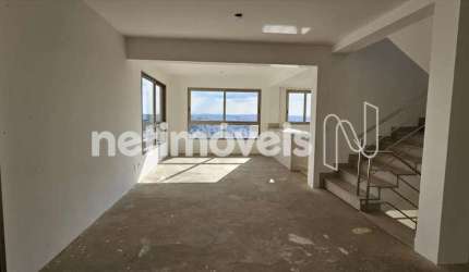 Casa residencial à venda no bairro Buritis com área útil de 292 m², 0 dormitórios/quartos.