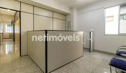 Escritório à venda no bairro Funcionários com 125 m² de área útil disponível.