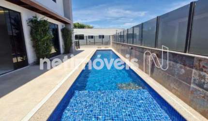 Casa residencial à venda no bairro Buritis com 306 m² e 5 dormitórios/quartos.