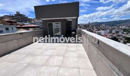 Apartamento cobertura à venda no bairro Sagrada Família com 135m² e 2 dormitórios/quartos.