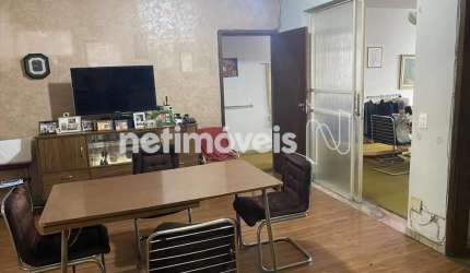 Apartamento com 4 dormitórios/quartos à venda no Centro, com 220 m² de área útil.