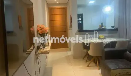 Apartamento à venda no bairro Sagrada Família com 85 m² e 2 dormitórios/quartos.