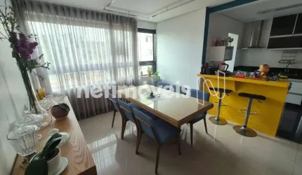 Apartamento à venda no Grajaú com 3 dormitórios e 89 m² de área útil disponível.