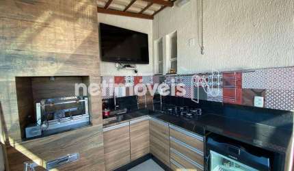 Venda de Cobertura - Apartamento com 2 Dormitórios no Bairro Padre Eustáquio - 120m²