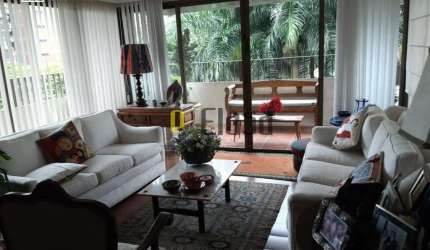 Apartamento Real Parque/Morumbi com 4 dormitórios, 2 suítes, 4 vagas.