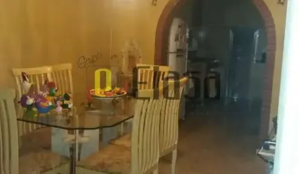 Casa térrea com 2 dormitórios, 1 vaga, 190,00m², em Campo Belo, São Paulo, SP.
