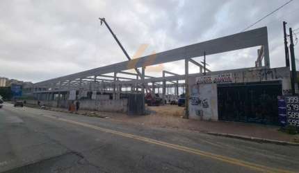 Casa comercial para alugar na Avenida Governador Jânio Quadros, 552, Parque Dourado, Ferraz de Vasconcelos, 2200 m2 por R$ 17.000
