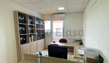 Sala comercial mobiliada com uma vaga Socorro!