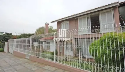 Casa com 3 dormitórios á venda no Bairro  Nsª Srª de Lourdes