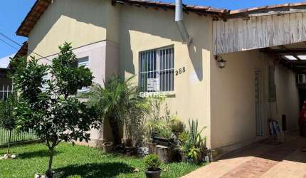 Casa 2 dormitórios e 4 vagas de garagem no Bairro Camobi localizada na cidade de