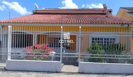 Casa 4 dormitórios e 1 vaga de garagem no Bairro Dom Antônio Reis localizada na