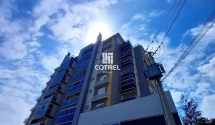 Cobertura com 3 dormitórios e 2 vagas no Bairro Camobi