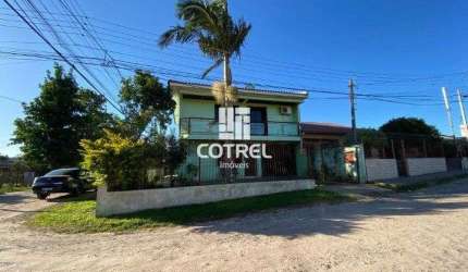 Casa para venda com 4 dormitórios 1 sendo suíte, 4 banheiros, 4 vagas de garagem