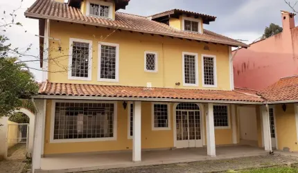 Casa Alto padrão com 4 dormitórios localizado no Bairro São José na cidade de Sa
