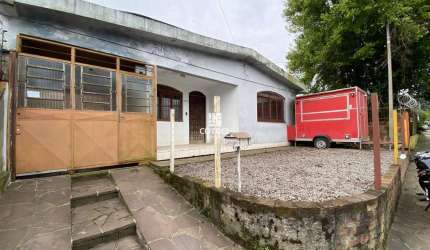 Casa para venda 250 m² 3 dormitórios sendo 1 suíte situada no Bairro Don Antônio