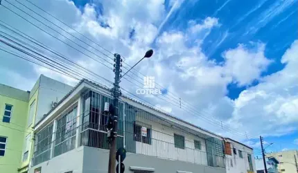 Apartamento para locação 2 dormitórios, 2 banheiros social situado no Bairro Bon