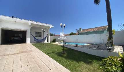 Casa para venda 3 dormitórios sendo 1 suíte, piscina situada no Bairro Dom Antôn