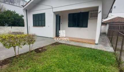 EM DESOCUPAÇÃO - Casa para Locação 2 dormitórios, situada no bairro Camobi, na c