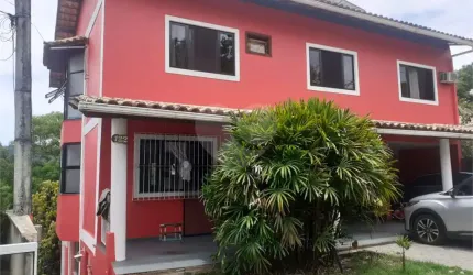 Condomínio com 5 quartos à venda em Sapê - RJ