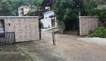 Terreno à venda em Maria Paula - RJ