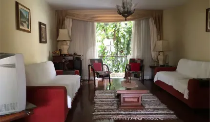 Casa com 5 quartos à venda em Vital Brazil - RJ