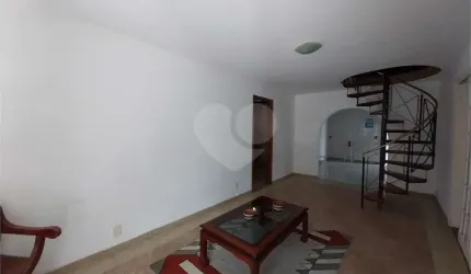 Casa com 7 quartos à venda em Itaipu - RJ
