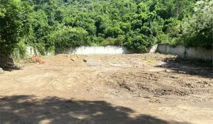 Terreno à venda em Piratininga - RJ