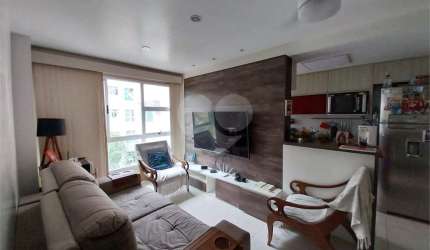 Apartamento com 3 quartos à venda em Badu - RJ