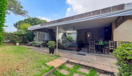 Casa com 5 quartos à venda em São Francisco - RJ