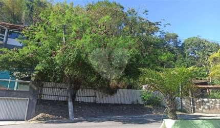 Terreno à venda em Badu - RJ