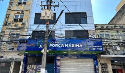 Prédio inteiro à venda em Centro - RJ