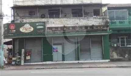 Prédio inteiro à venda em Patronato - RJ