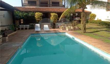 Casa com 5 quartos à venda em Camboinhas - RJ