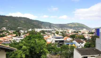 Casa com 4 quartos à venda em São Francisco - RJ