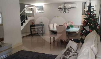 Casa com 4 quartos à venda em São Francisco - RJ