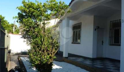 Casa com 4 quartos à venda em São Francisco - RJ