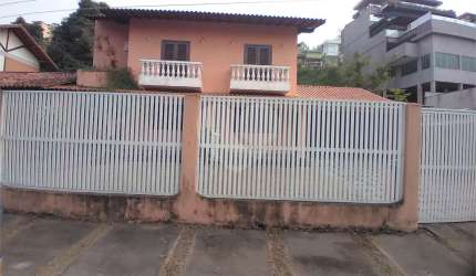 Casa com 4 quartos à venda em Camboinhas - RJ