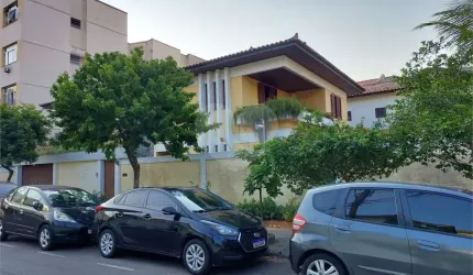 Sobrado com 4 quartos à venda em São Francisco - RJ