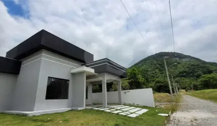 Casa com 3 quartos à venda em Ubatiba - RJ