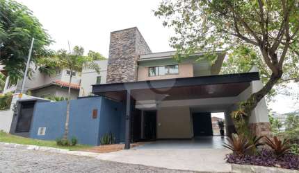 Condomínio com 4 quartos à venda em Charitas - RJ