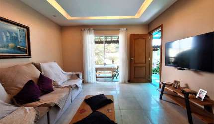 Casa com 4 quartos à venda em Piratininga - RJ