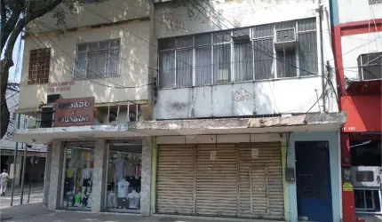 Prédio inteiro à venda em Centro - RJ