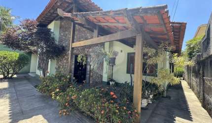 Casa com 3 quartos à venda em Piratininga - RJ