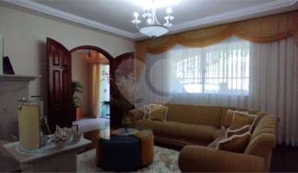 Casa com 3 quartos à venda em Centro - RJ