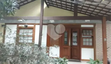 Condomínio com 3 quartos à venda em Badu - RJ