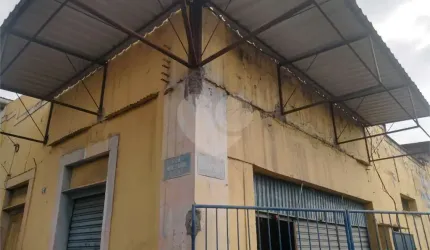 Galpão à venda em Barreto - RJ
